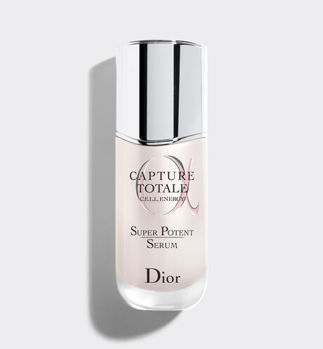 Dior - 迪奥小A瓶(1) 多方位肌肤年轻修护精华，自启肌能，焕启「超A」年轻源动力